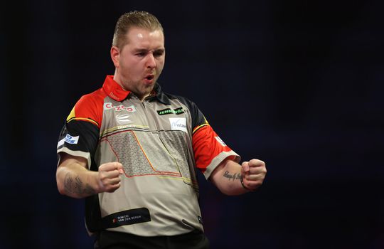 Dimitri Van den Bergh wint Belgisch onderonsje in 4e ronde WK darts