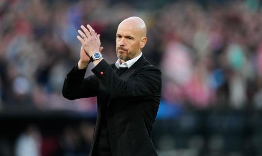 Erik ten Hag gooit zijn halve ploeg om voor competitieduel met NEC