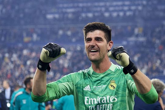 📸 | Liefde tussen Courtois en Atlético Madrid bereikt nieuw dieptepunt: fans rukken gedenksteen eruit