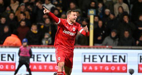 🎥  | Antwerp wint eindelijk weer eens, mede door goal van Vincent Janssen