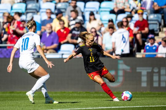 België start aan EK vrouwenvoetbal met gelijkspel tegen IJsland