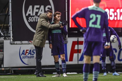 Deze 4 spelers neemt Ruud van Nistelrooij mee van Jong PSV naar PSV 1