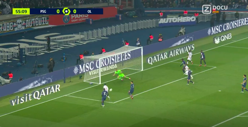 🎥 | Door deze goal wint Olympique Lyon bij koploper Paris Saint-Germain