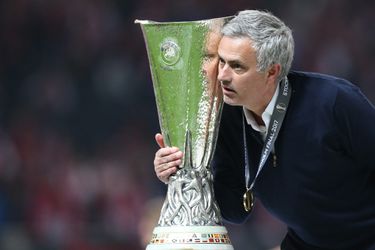 Doet Mourinho vandaag hetzelfde trucje bij Feyenoord als in 2017 bij Ajax? 'Hoe zielig en schaamteloos'