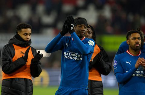 Noni Madueke start ondanks interesse Chelsea gewoon bij PSV: check hier de opstelling