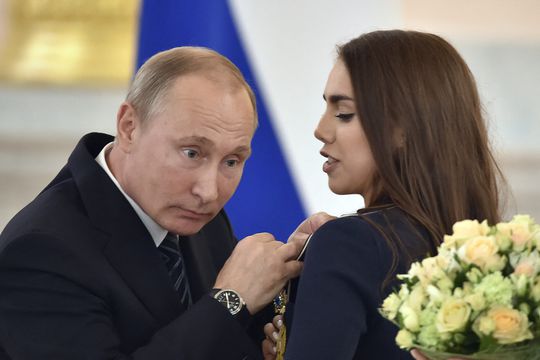 IOC pakt Poetin olympische onderscheiding Olympic Order af