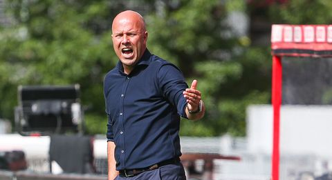 Arne Slot onder de indruk van Feyenoord: 'Qua voetballend vermogen de beste ploeg sinds ik hier werk'