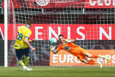 'Ajax doet eindelijk iets op transfermarkt en wil bekende van Maurice Steijn'