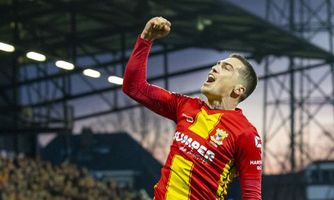 Willem II ruikt degradatieplekken na dikke nederlaag tegen Go Ahead Eagles