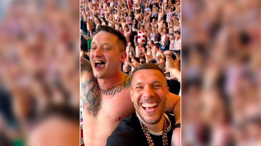 🎥 | Awaydays! Lukas Podolski vermaakt zich in uitvak met hooligans van Górnik Zabrze