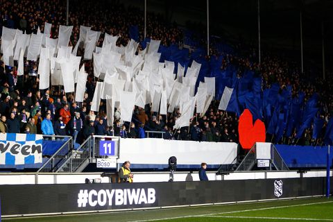 🎥 | Heerenveen-fans probeerden skybox met Feyenoorders erin te bestormen