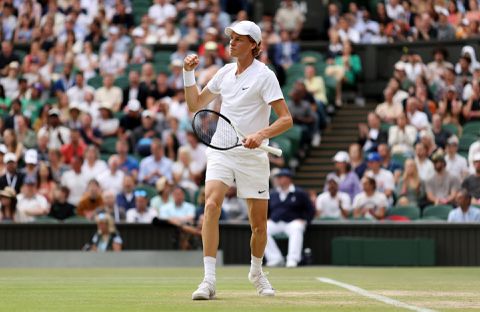 Strijd der toptalenten in 4e ronde Wimbledon: Jannik Sinner slaat Carlos Alcaraz naar huis