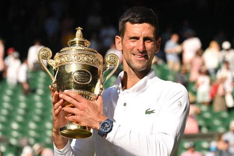 Djokovic dolblij na nieuwe Wimbledon-titel: 'Nick, we hebben officieel een bromance'