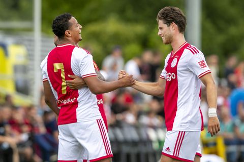 Ajacieden starten petitie tegen gouden bedrukking op thuisshirt: 'Wit, zoals het hoort'