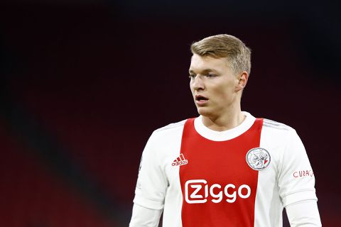 'AC Milan wil nog altijd een centrale verdediger en komt uit bij Perr Schuurs'