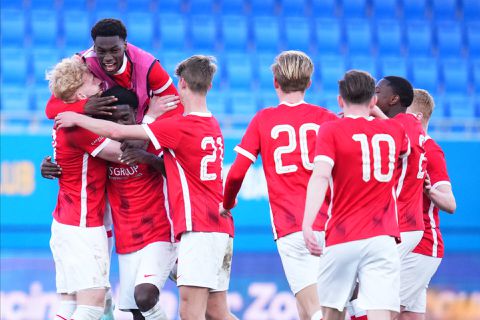 TV-gids: op deze zender kijk je AZ - Boca Juniors in La Bombonera