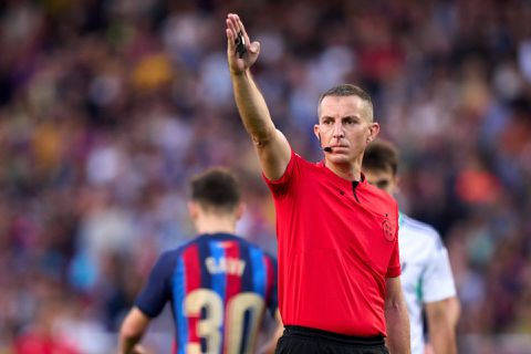 Racisme-rel Vinícius: VAR ontslagen, 4 mannen opgepakt voor ophangen pop