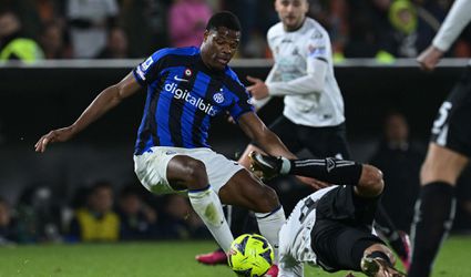 🎥 | Oei! Inter verliest van Spezia door deze fout van Denzel Dumfries