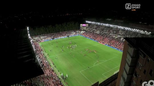 🎥🤣 | Wat een vent is dit! Sierd de Vos kondigt live op tv zijn eigen verjaardag aan