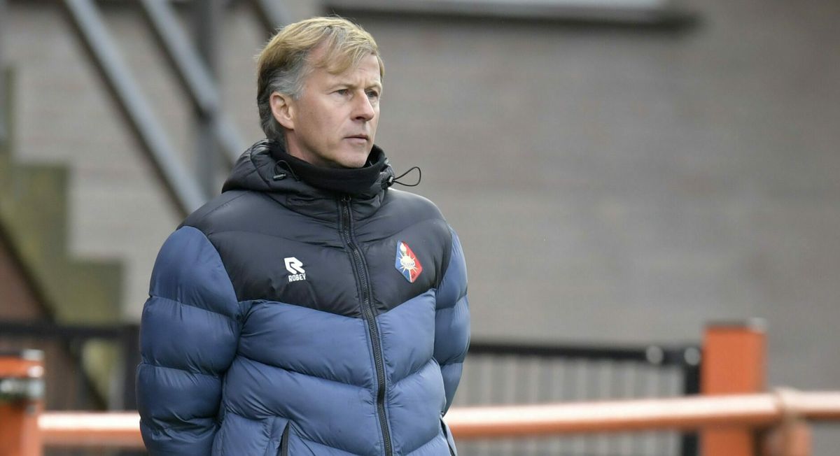 Andries Jonker is de nieuwe bondscoach van de Oranje Leeuwinnen