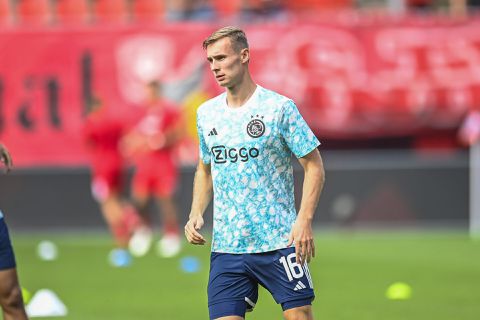 1 wijziging (op de bank) bij Ajax voor restant van De Klassieker