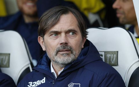 Papa, blijf maar weg! Phillip Cocu bezoekt voetbalduel, 3 zoons vallen uit