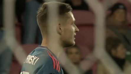 🎥 | Feyenoord leidt in Denemarken: VAR keurt Sebastian Szymański's goal alsnog goed