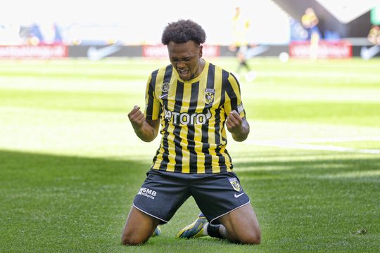 Vitesse-spits Loïs Openda is opgeroepen door België, debuteert misschien tegen Nederland