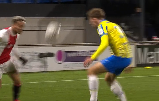 🎥 | Samba! Antony trekt trukendoos open tegen RKC met wipje en sleepje
