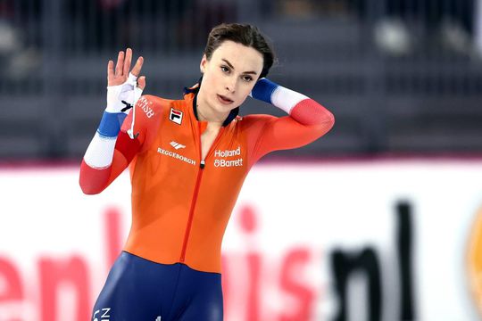 Jutta Leerdam heeft WK sprint-titel voor het grijpen, al begint Femke Kok als leider aan slotafstand