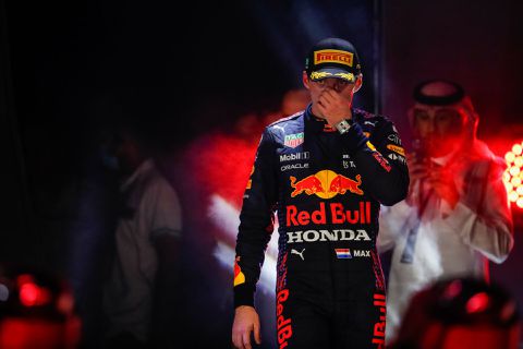 Dit is de verklaring van de FIA voor de straf van Max Verstappen