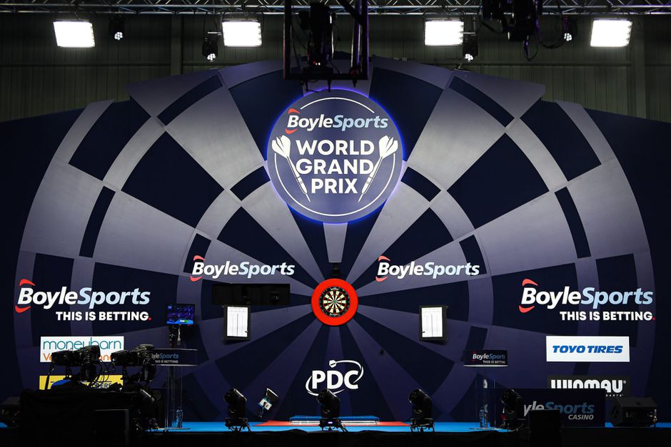 Van Gerwen de gedoodverfde favoriet tegen Dobey: hoop op spectaculaire finishes