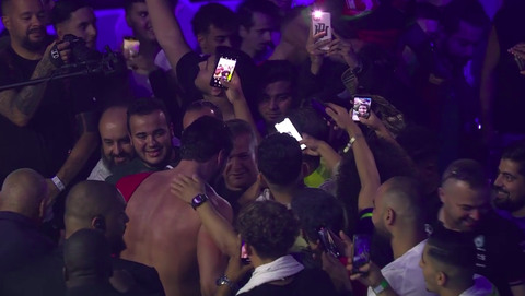 Ben Saddik draagt KO-zege op aan Marokkaanse koning en wil tegen Verhoeven: 'Tuurlijk!'