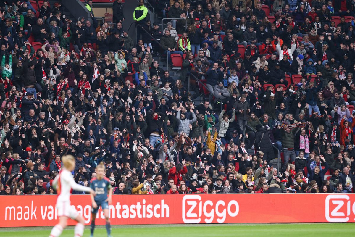 Recordaantal fans zien Ajax en Feyenoord gelijkspelen in Klassieker