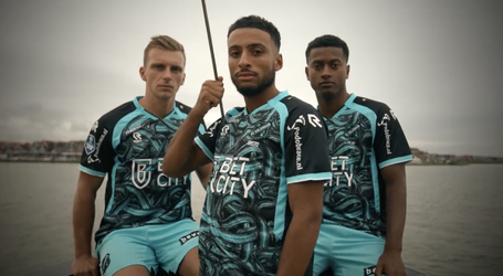 🎥 🎣 | Mooi Volendam! FC Volendam presenteert het PALINGshirt