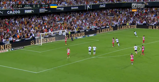 🎥 | Wat een PEGEL: Musah denkt Valencia op voorsprong te knallen, maar de VAR grijpt in