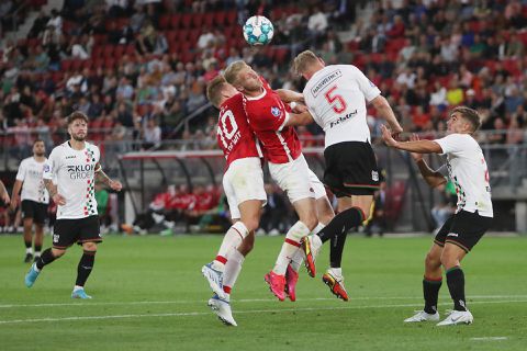 AZ is foutloze status in Eredivisie kwijt: NEC snoept Alkmaarders punten af