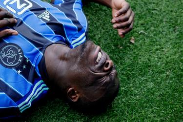 🎥 | Geblesseerde Brian Brobbey scoort tegen PSV en wordt direct daarna gewisseld