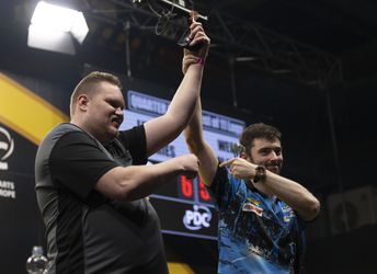 Wesley Plaisier net als Noppert en Van Duijvenbode naar kwartfinales German Darts Open