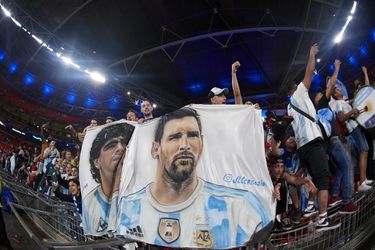 Lionel Messi doet week voor WK mee aan wedstrijd voor de vrede: eerbetoon aan Maradona