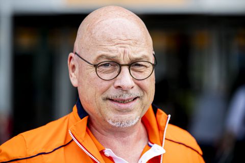 'Ajax ziet in Maurits Hendriks de ideale rechterhand van Edwin van der Sar'