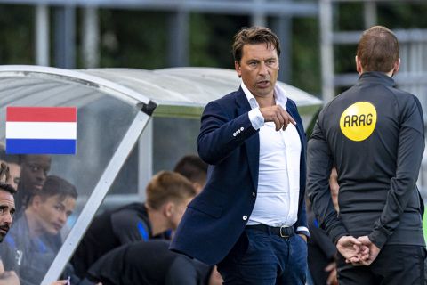 Louis van Gaal haalt weer voormalige Ajax-speler als assistent naar Oranje