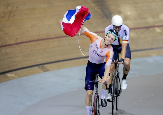 🎥 | Goud! Yoeri Havik is de beste op puntenkoers bij WK baanwielrennen