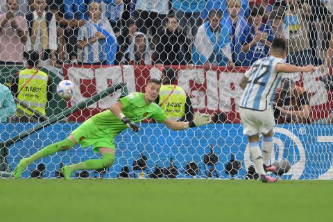 Argentijnse aanvaller Lautaro Martínez: 'Noppert bewoog en ik wisselde van hoek'