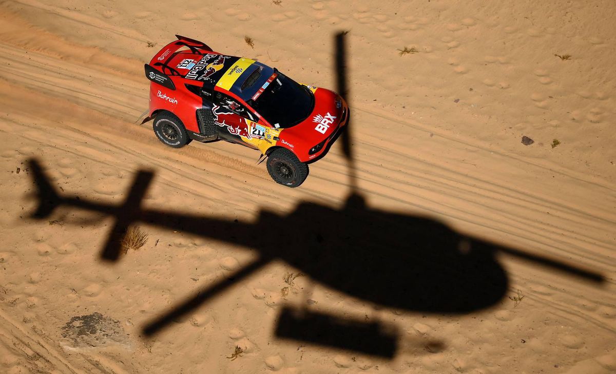 2e etappe Dakar Rally: Sebastien Loeb wint de 'strijd tussen 2 echte rallyrijders'