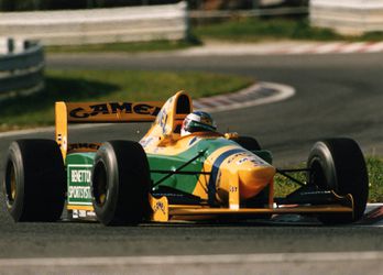 Te koop: de oude F1-bolide van Michael Schumacher uit 1993