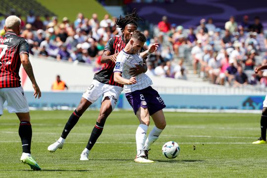 Branco van den Boomen tussen Lionel Messi en Neymar in Ligue 1-team van de week