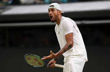 🎥​ | Wat een wedstrijd! 'Zeurende' Nick Kyrgios stuurt favoriet Stéfanos Tsitsipas naar huis