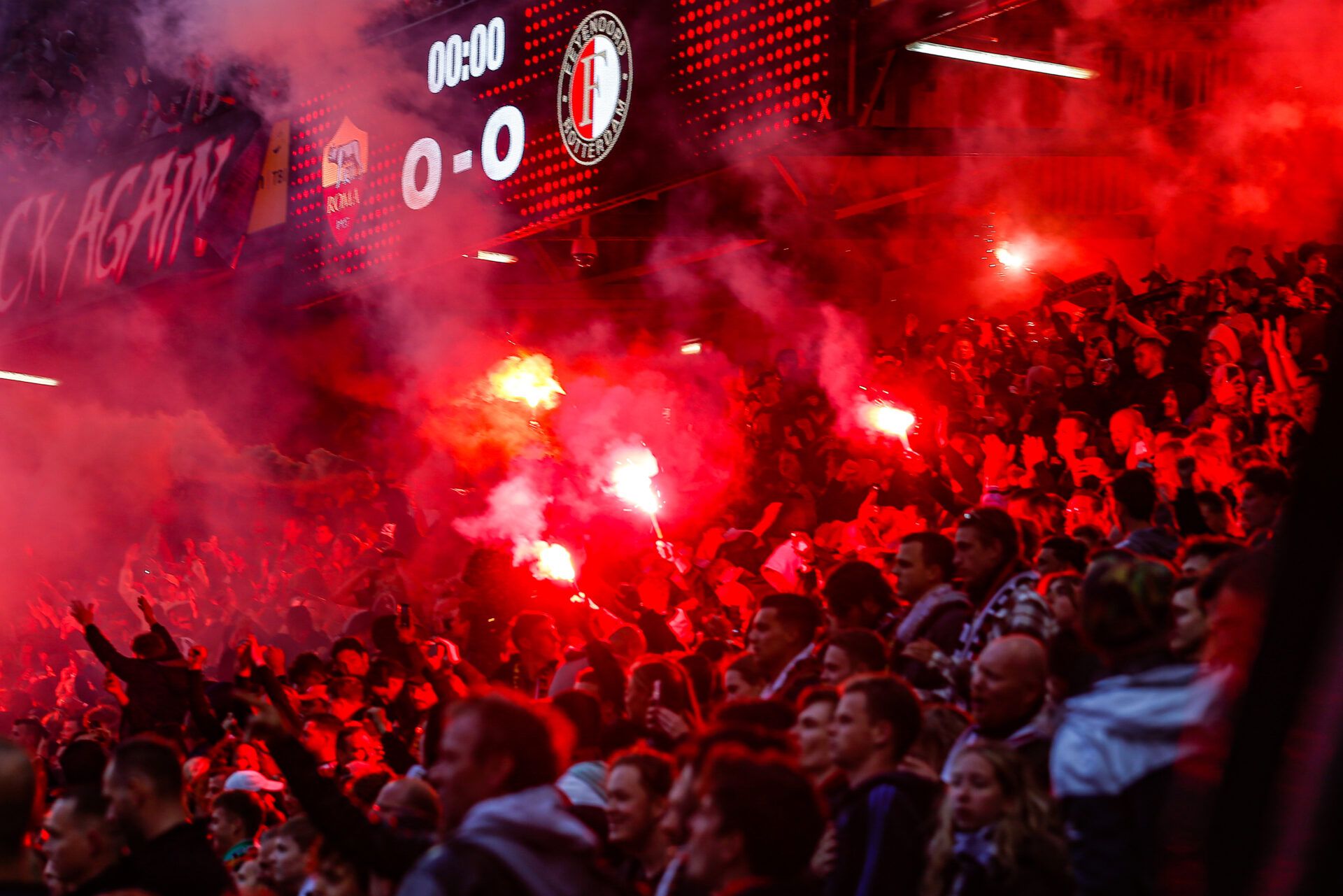 Op elk gebied kampioen: geen club in Europa kreeg na corona zoveel boetes als Feyenoord | Sportnieuws.nl