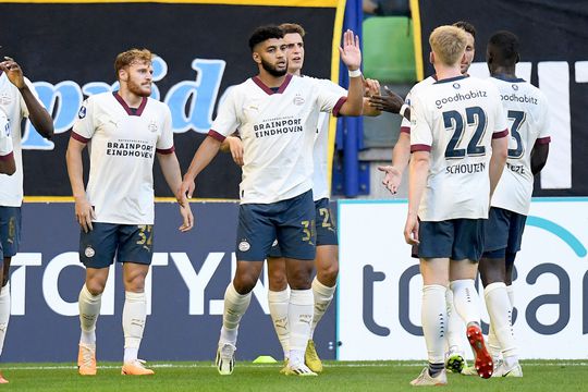 PSV buigt zéér zwak begin na achterstand om en wint bij Vitesse